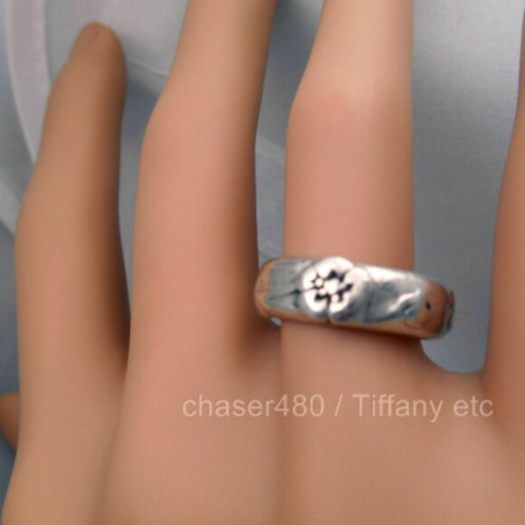 TIFFANY & Co. 'Nature' Rose Flower Ring  Rare - Sterling Silver Sz 6 - Picture 2 of 3